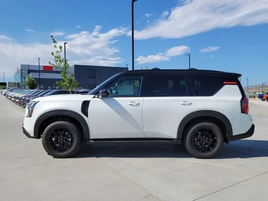 2025 Nissan Armada photo 1