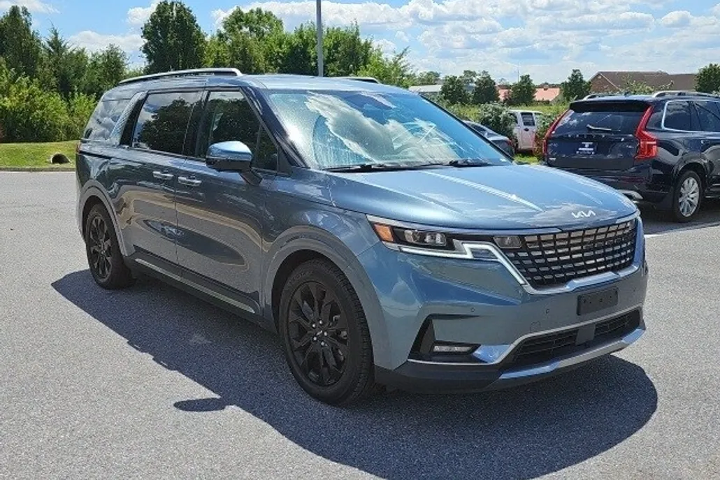 2023 Kia Carnival SX Prestige photo 1