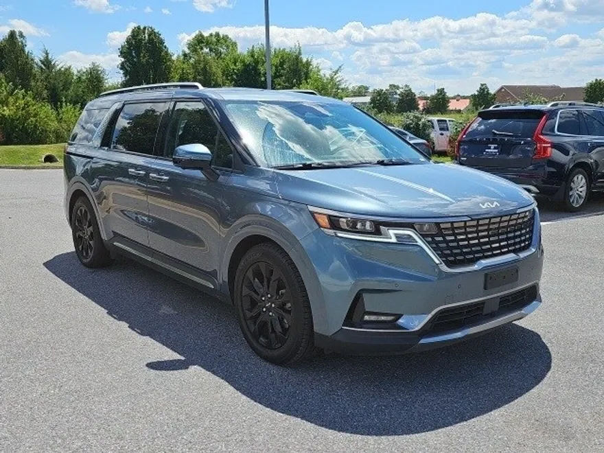 2023 Kia Carnival SX Prestige photo 1