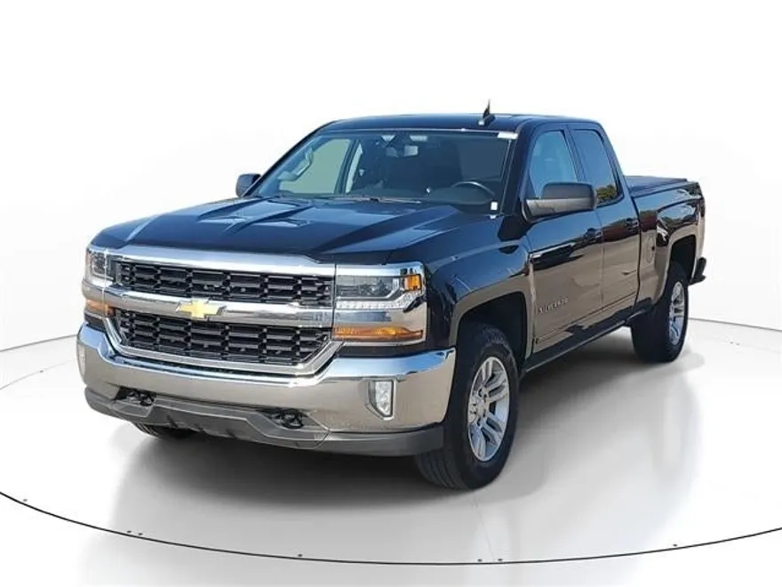 2018 Chevrolet Silverado 1500 LT1 photo 2