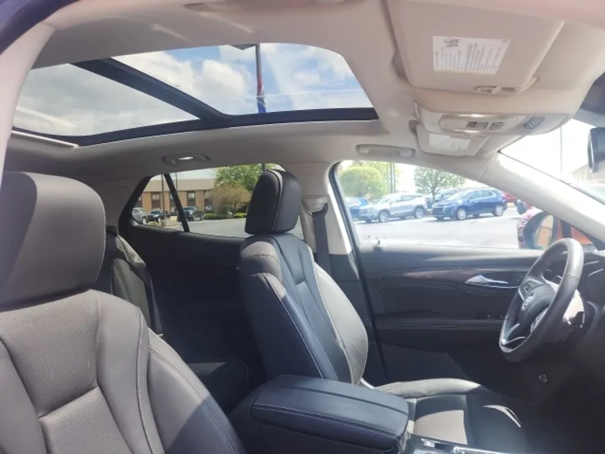 2021 Buick Envision Essence photo 1