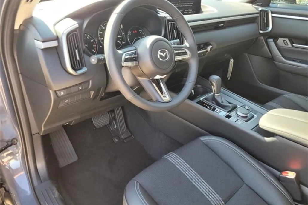 2025 Mazda CX-50 2.5 S Premium photo 1
