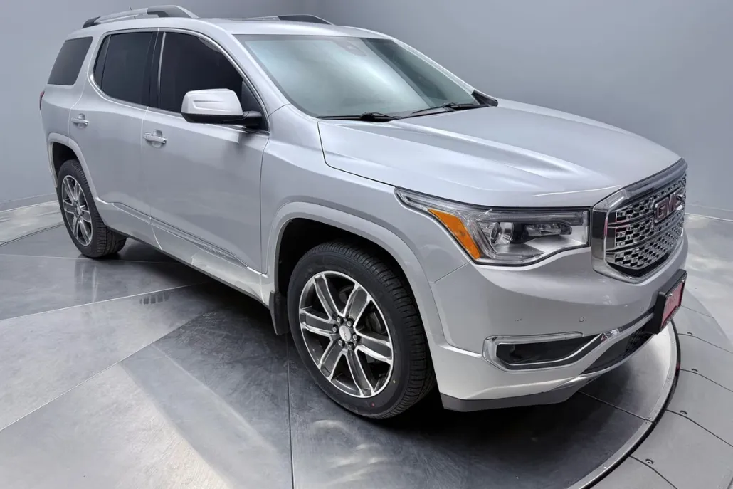2018 Gmc Acadia Denali photo 1