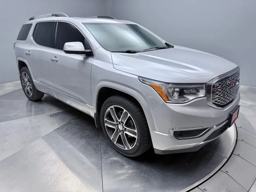 2018 Gmc Acadia Denali photo 1