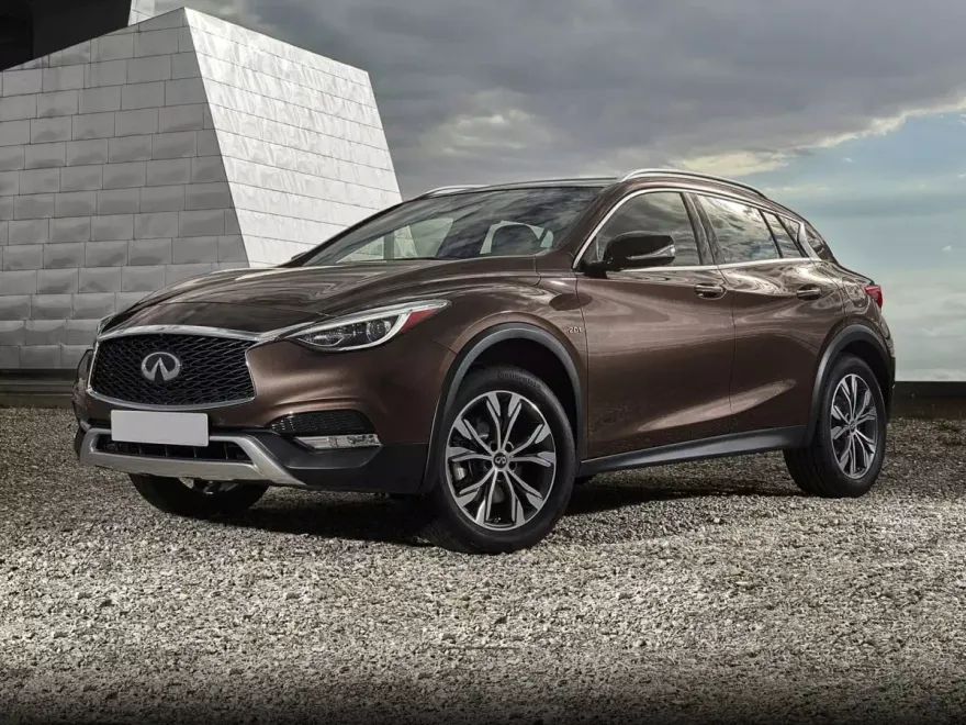 2017 Infiniti QX30 Premium photo 1