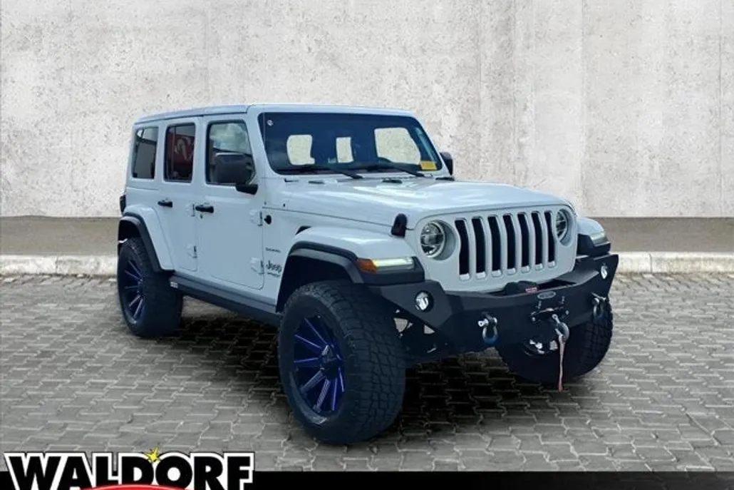 2018 Jeep Wrangler Unlimited Sahara photo 1