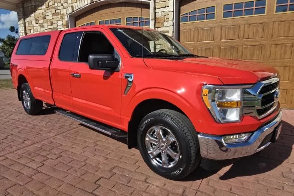 2023 Ford F-150 XLT photo 1
