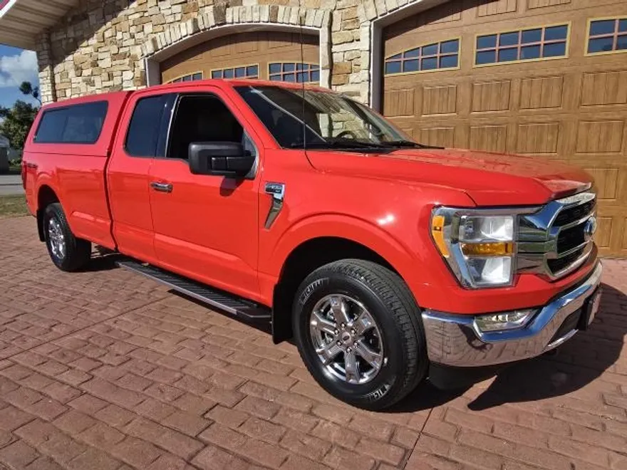 2023 Ford F-150 XLT photo 1