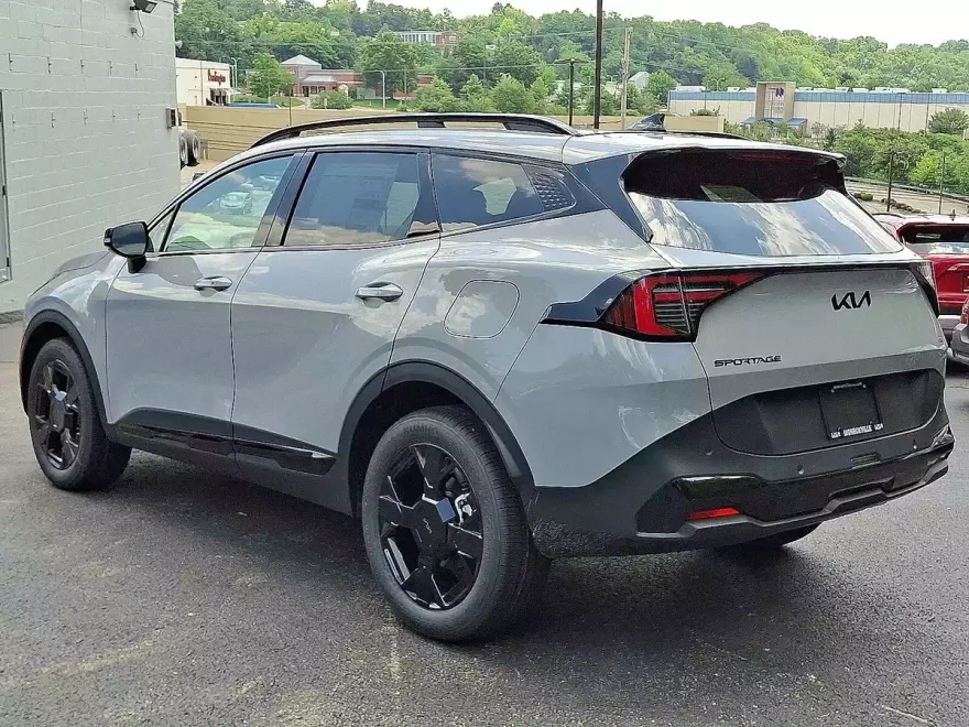 2026 Kia Sportage X-Line photo 1