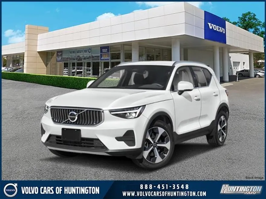 2025 Volvo XC40 Plus photo 1