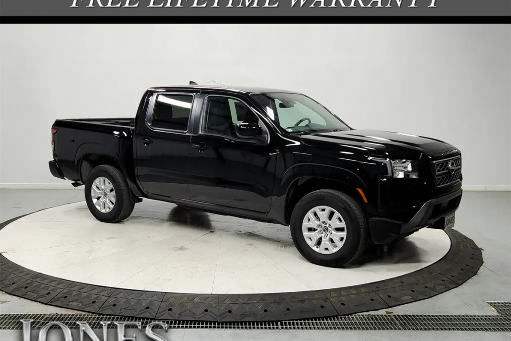 2023 Nissan Frontier SV photo 1