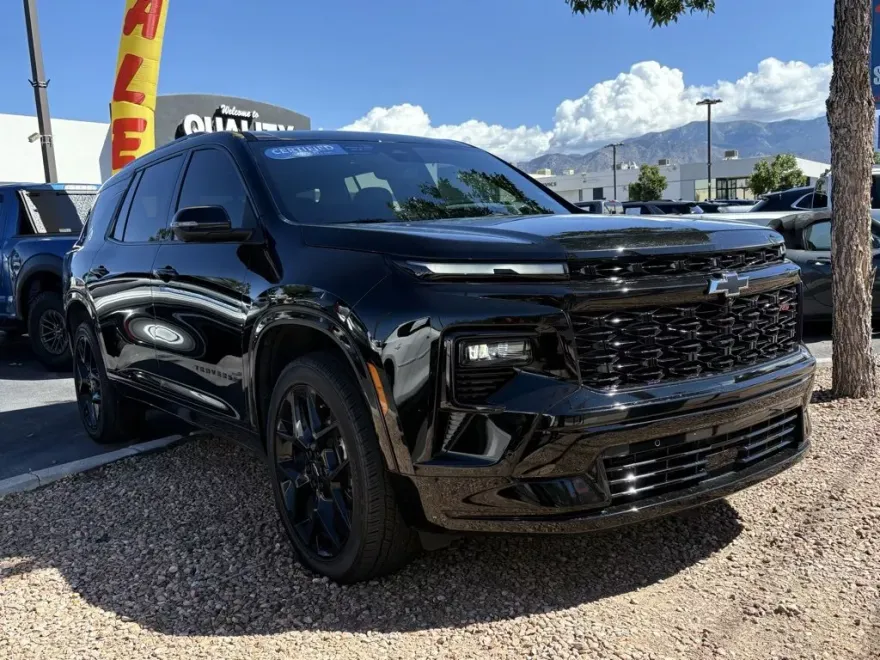 2025 Chevrolet Traverse RS photo 1