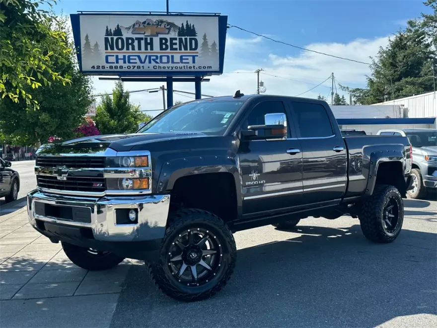 2015 Chevrolet Silverado 2500HD LTZ photo 1