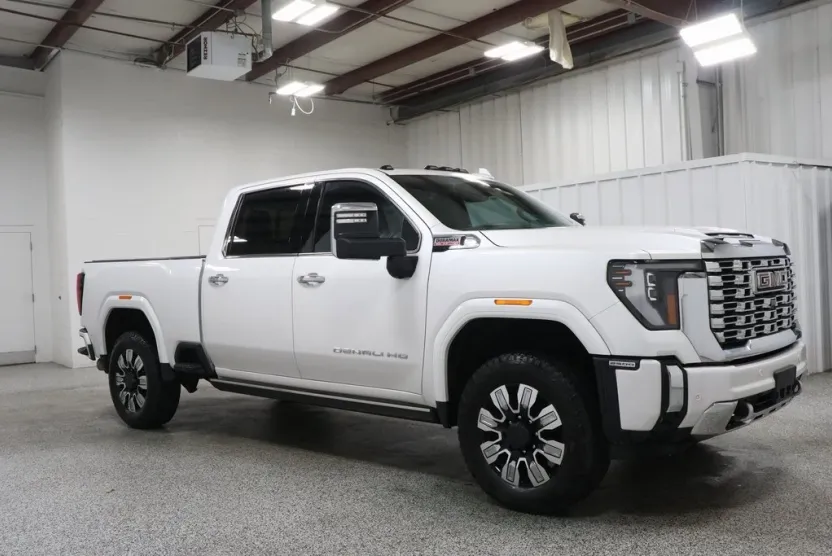 2024 Gmc Sierra 2500 HD Denali photo 1