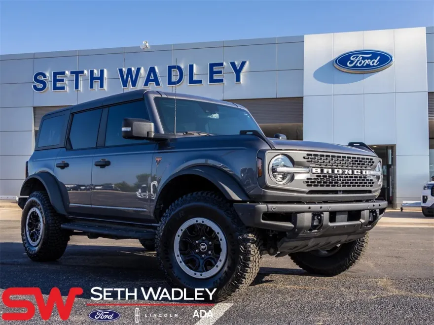 2022 Ford Bronco Badlands photo 1