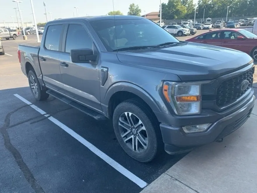 2021 Ford F-150 XL photo 1