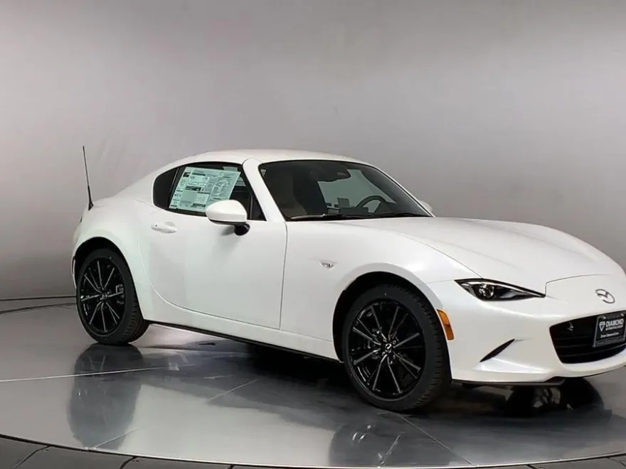 2025 Mazda MX-5 Miata Miata RF Grand Touring photo 2