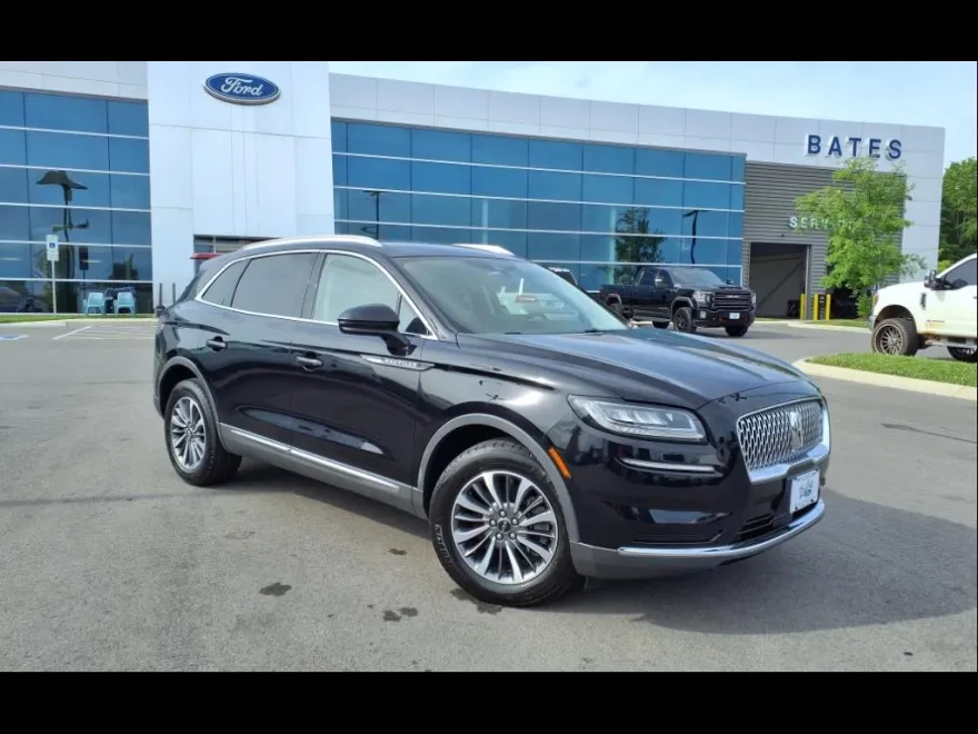 2022 Lincoln Nautilus Standard photo 1