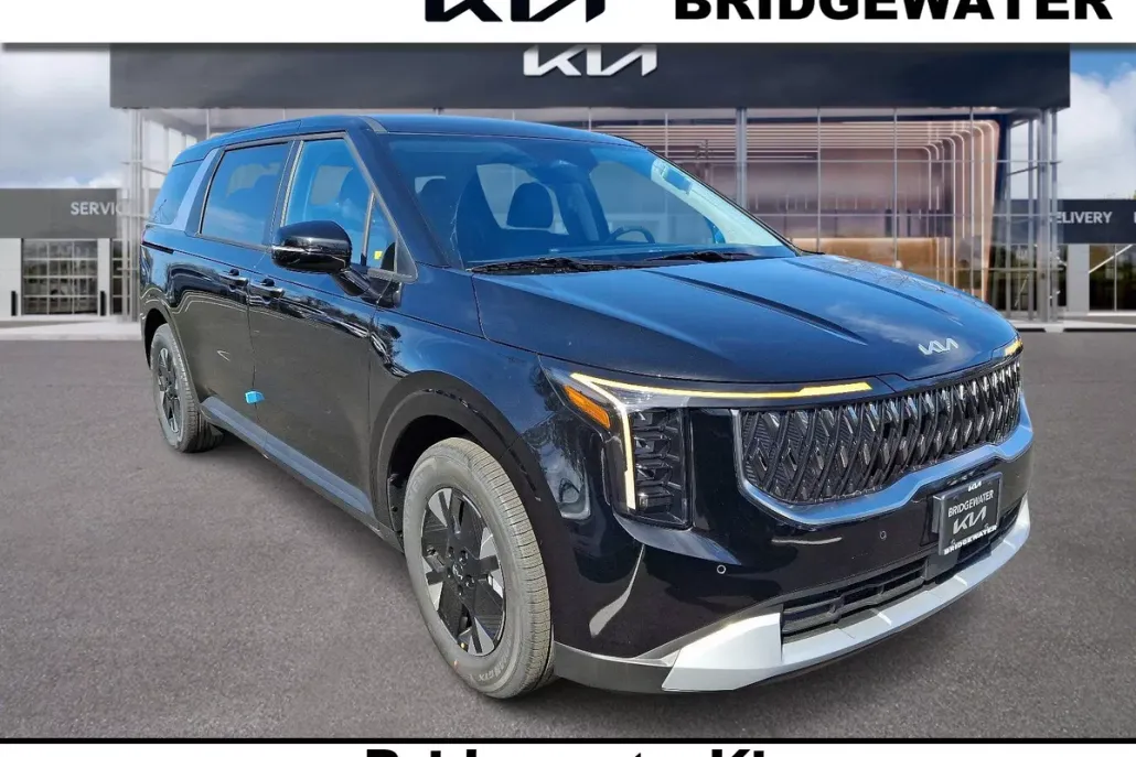 2025 Kia Carnival LXS photo 1