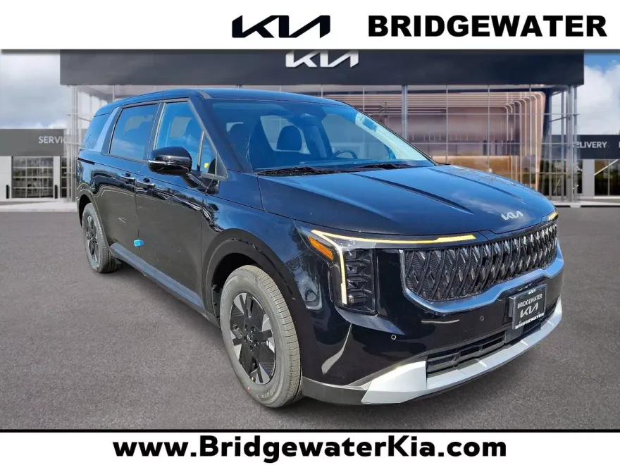 2025 Kia Carnival LXS photo 1