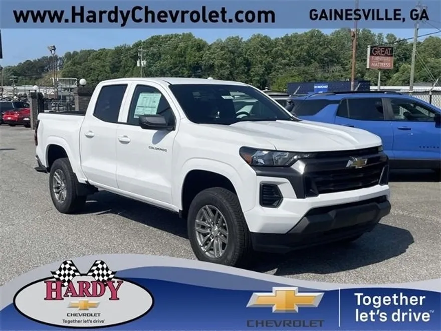 2025 Chevrolet Colorado Work Truck LT photo 1