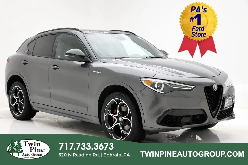 2022 Alfa Romeo Stelvio Ti Sport photo 1
