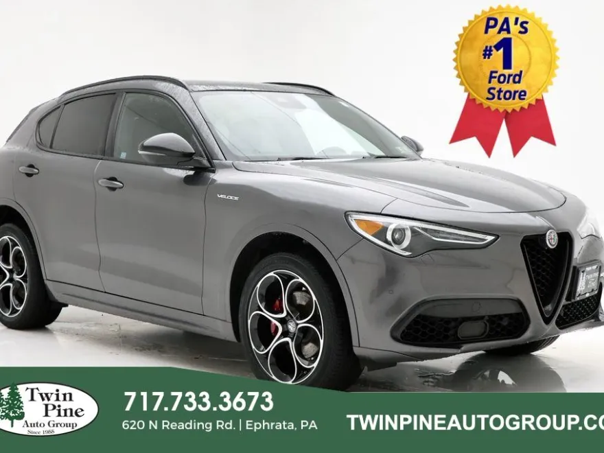 2022 Alfa Romeo Stelvio Ti Sport photo 1