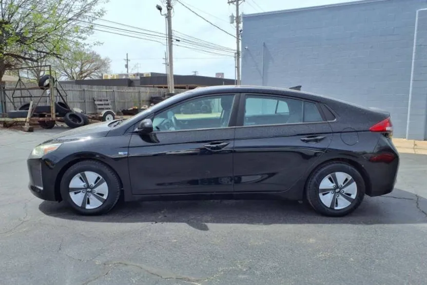 2018 Hyundai Ioniq Blue photo 1