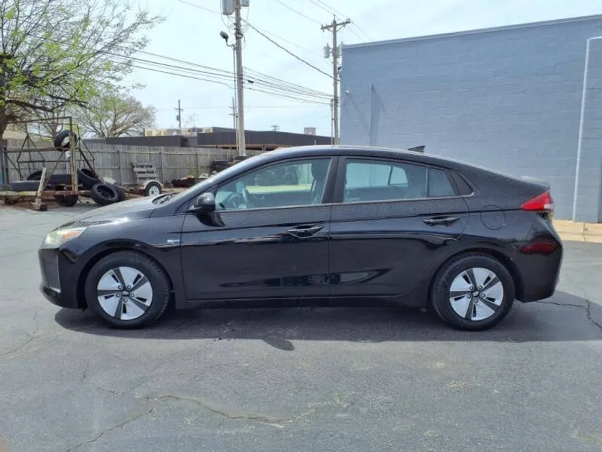 2018 Hyundai Ioniq Blue photo 1