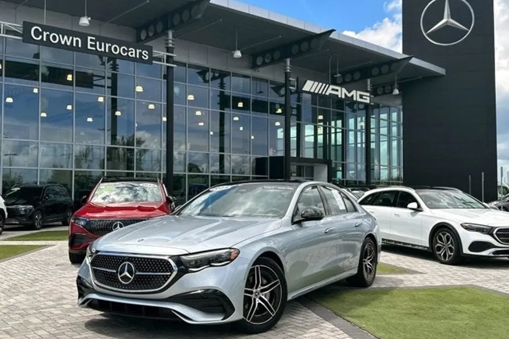 2025 Mercedes Benz E 350 Sedan photo 1