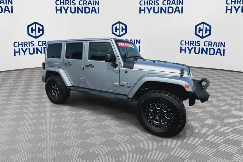 2016 Jeep Wrangler Unlimited Sahara photo 1