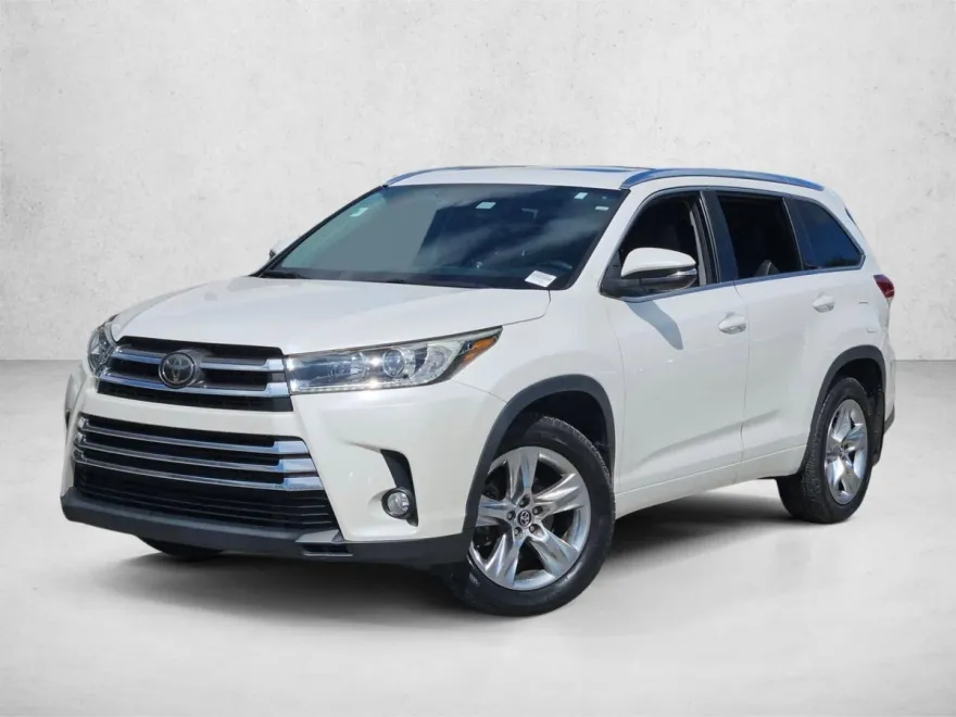 2017 Toyota Highlander Limited photo 1