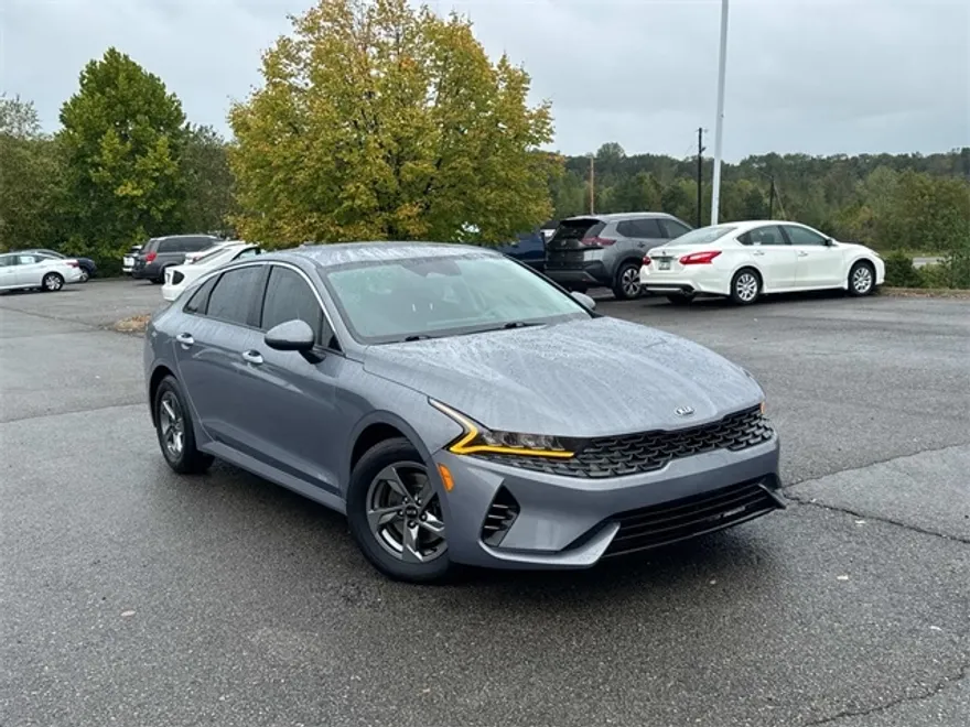 2021 Kia K5 LXS photo 1