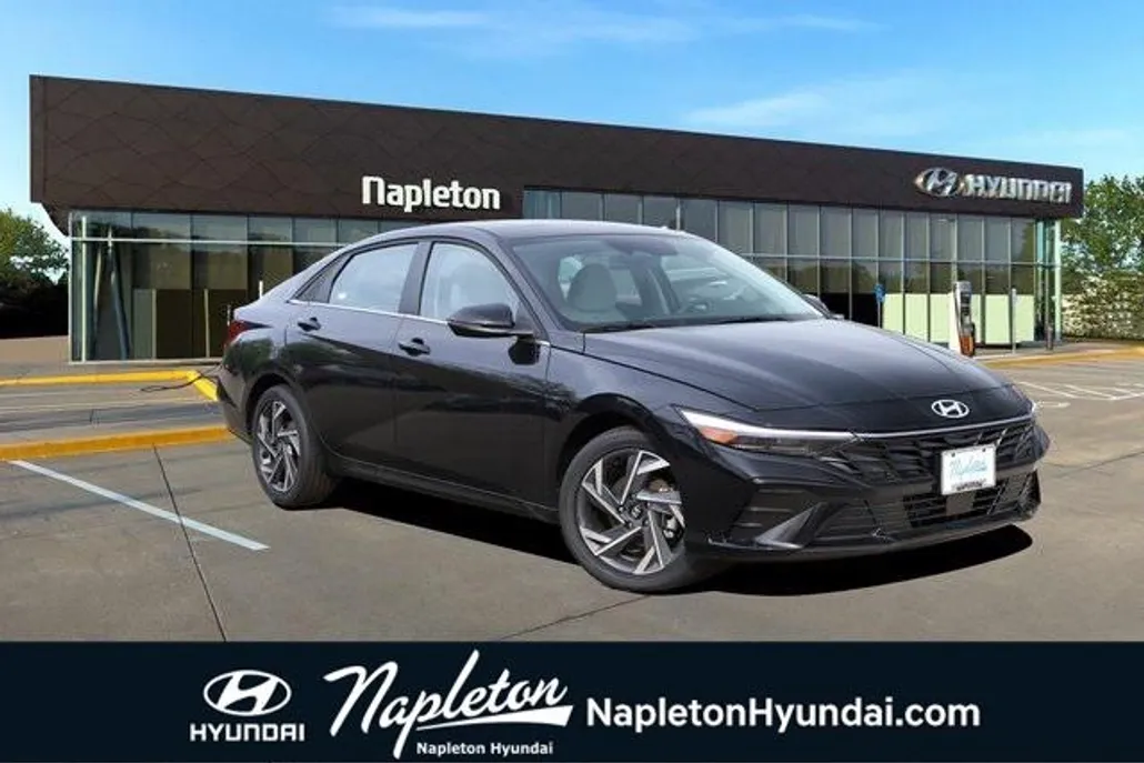 2025 Hyundai Elantra Limited photo 1