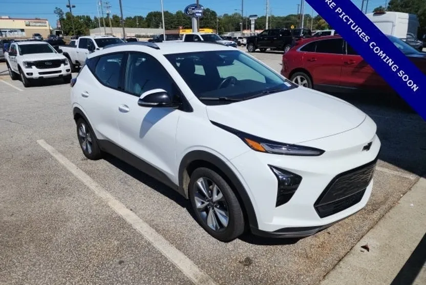 2023 Chevrolet Bolt EUV photo 1