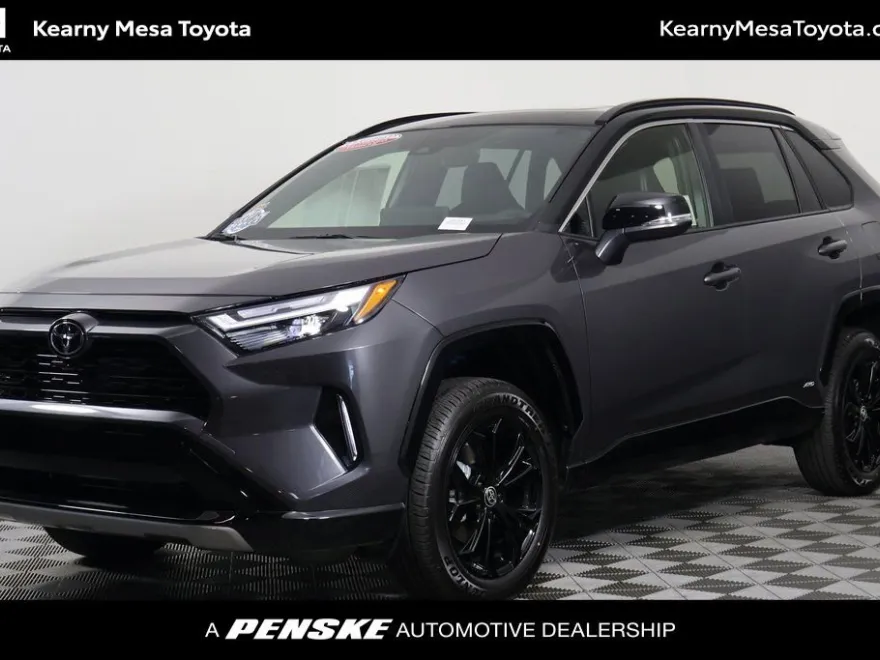 2025 Toyota RAV4 Hybrid XSE photo 1