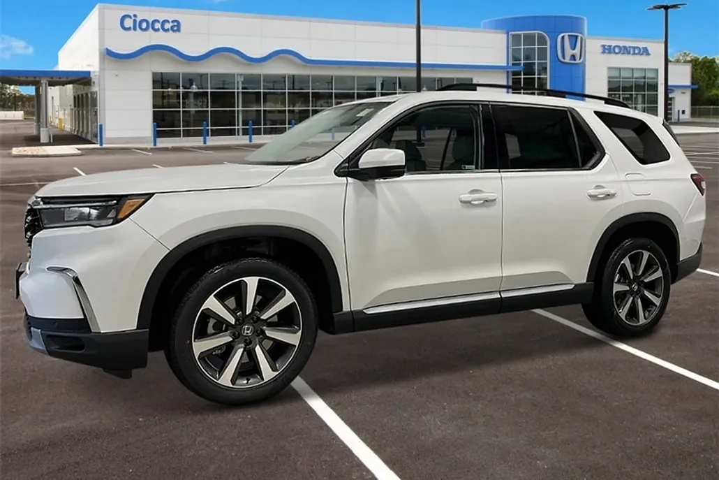 2025 Honda Pilot Elite photo 1