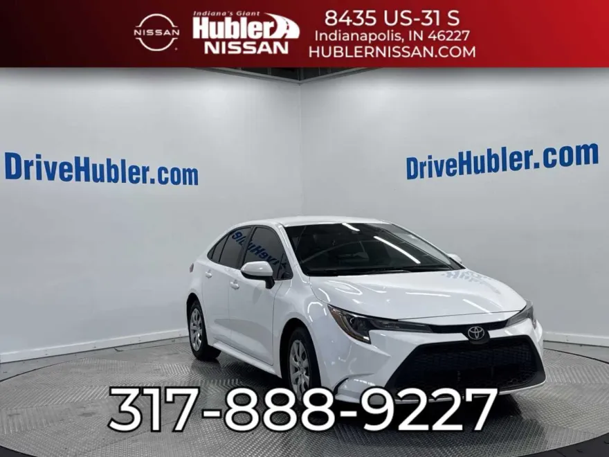 2021 Toyota Corolla LE photo 1