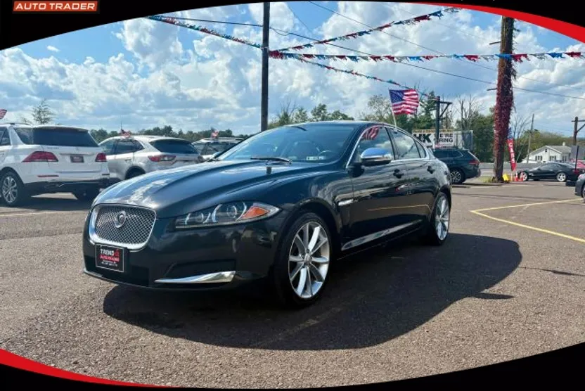 2015 Jaguar XF Portfolio photo 1