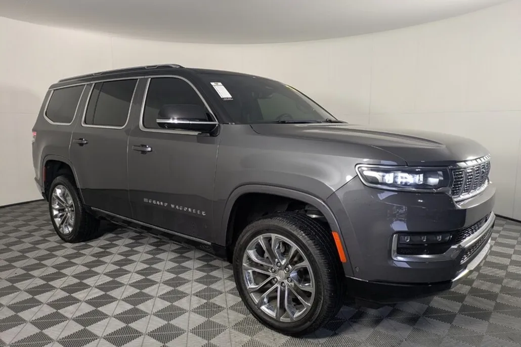 2023 Jeep Grand Wagoneer II photo 1