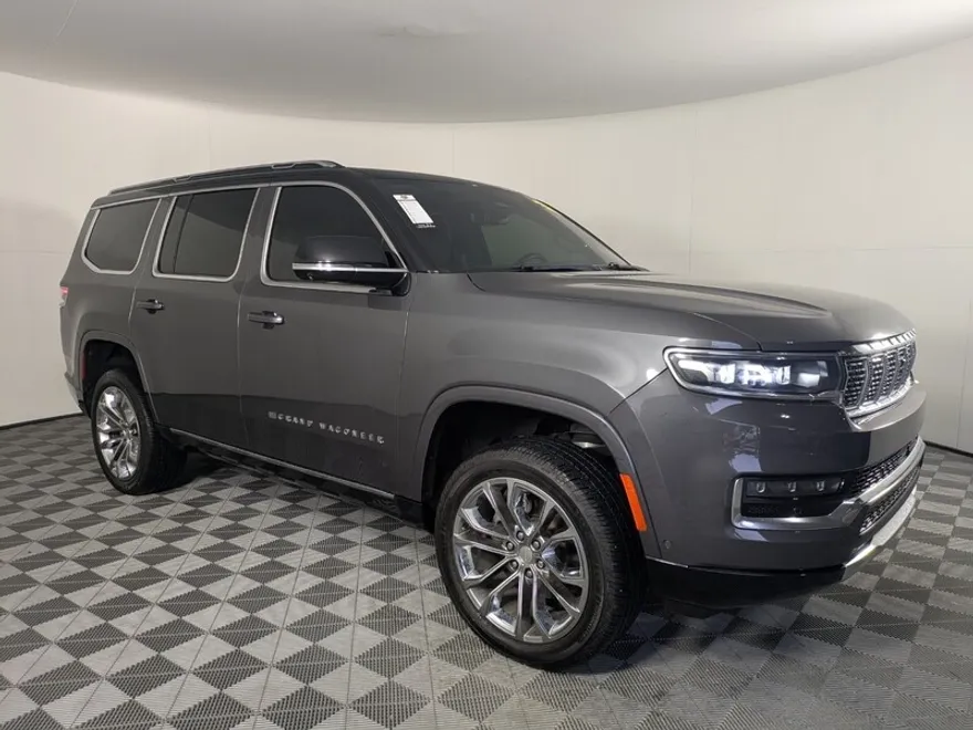 2023 Jeep Grand Wagoneer II photo 1