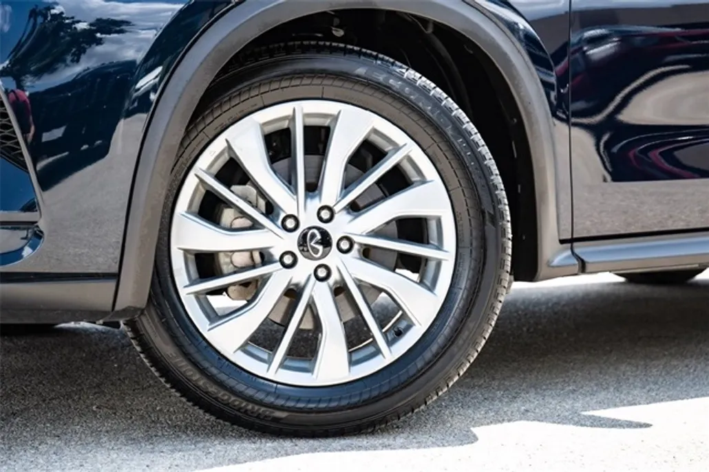 2024 Infiniti QX50 PURE photo 1