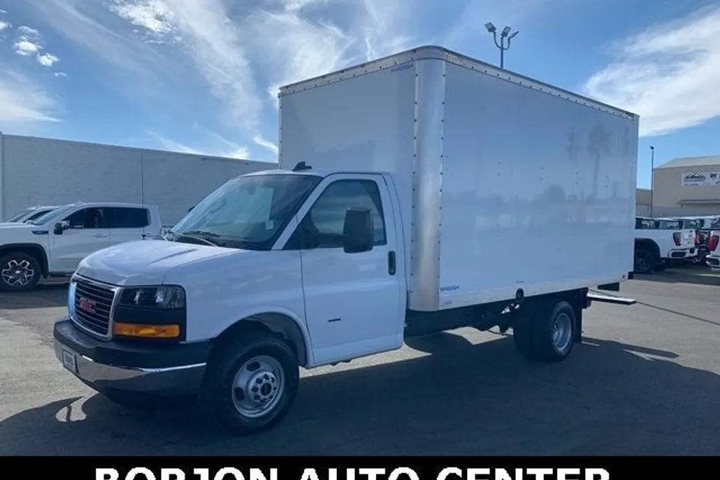 2024 Gmc Savana Cutaway 3500 photo 1