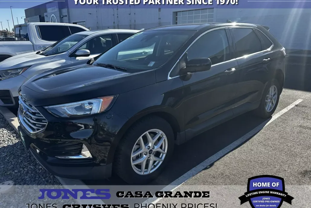2022 Ford Edge SEL photo 1