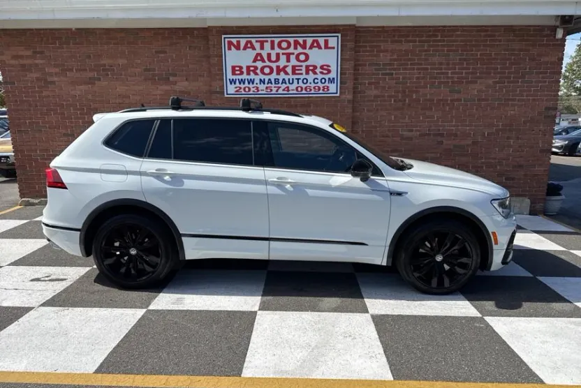 2021 Volkswagen Tiguan SE R-Line Black photo 1