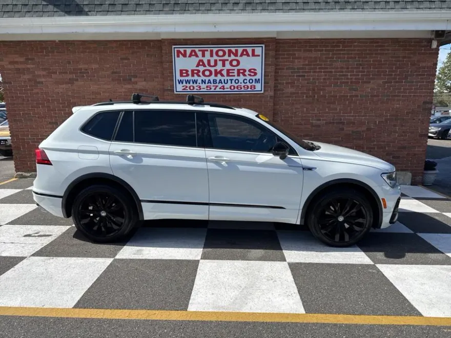 2021 Volkswagen Tiguan SE R-Line Black photo 1