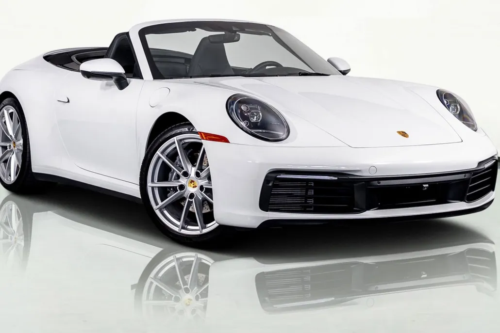 2021 Porsche 911 Cabriolet photo 1