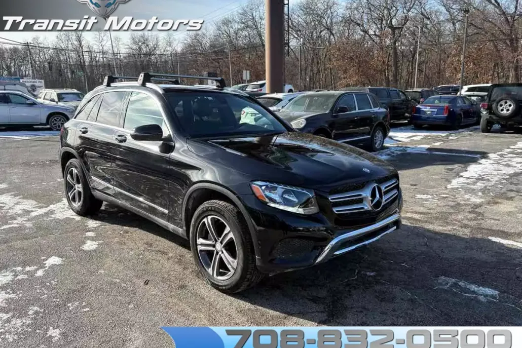 2017 Mercedes Benz GLC 300 4MATIC photo 1