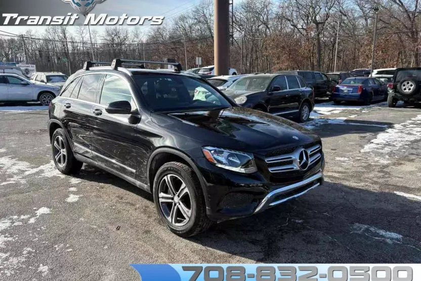 2017 Mercedes Benz GLC 300 4MATIC photo 1
