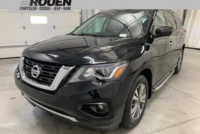 2019 Nissan Pathfinder SL photo 1